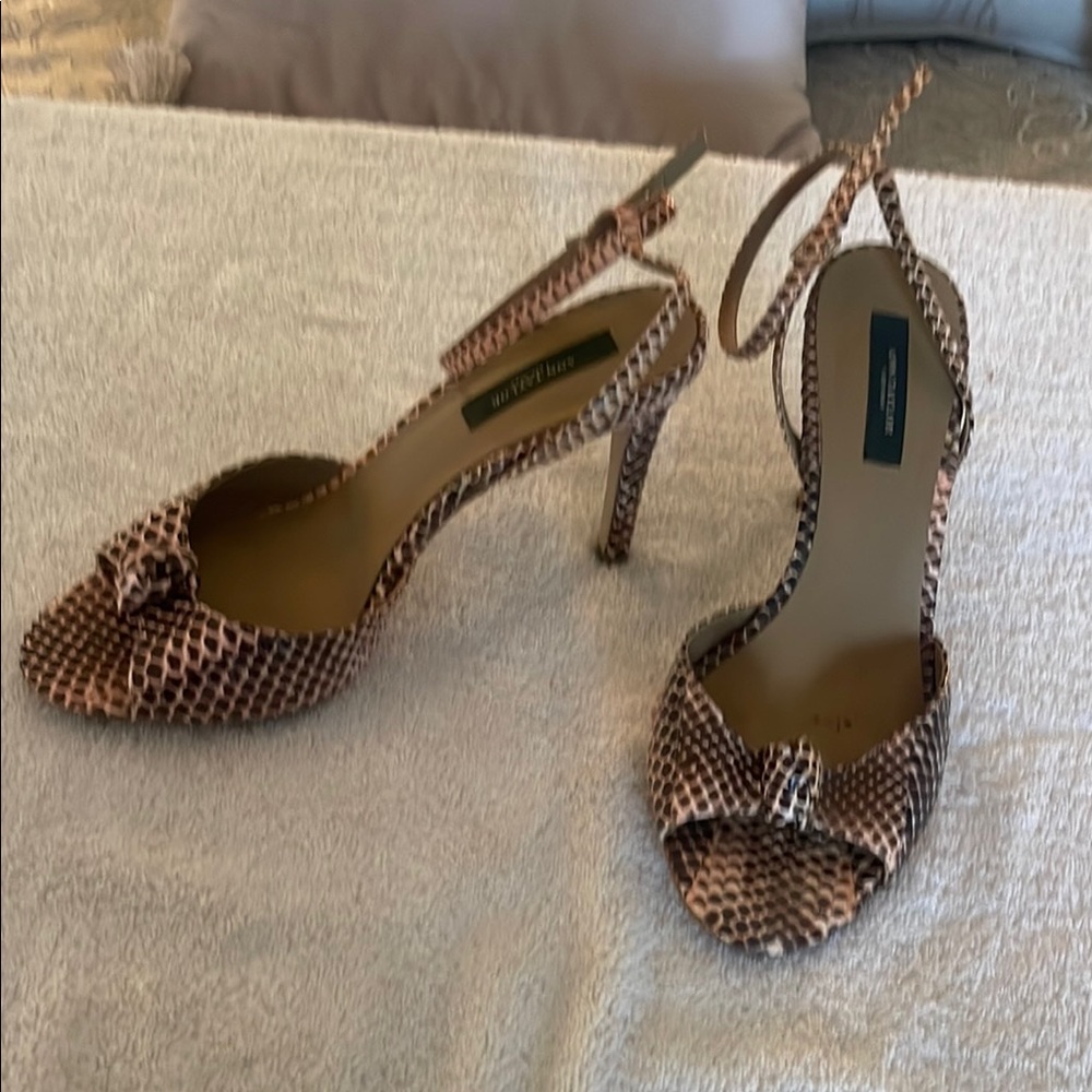 Heels - Picture 2 of 4